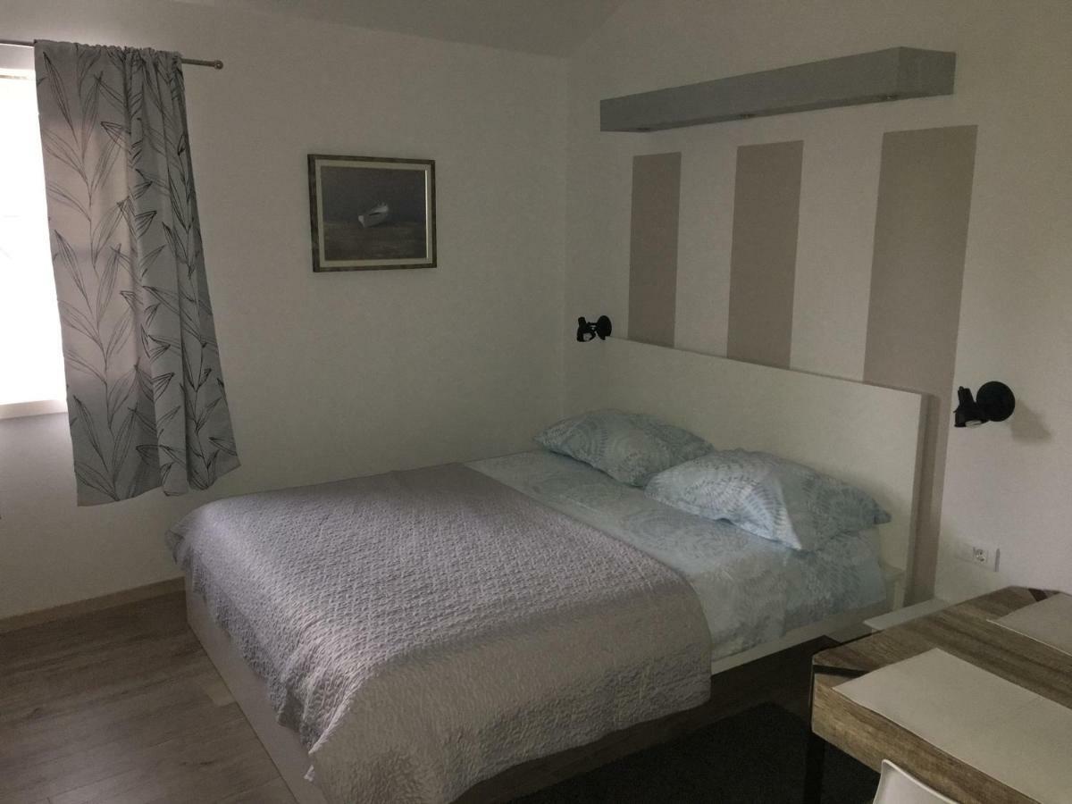 Studio Apartman Dado Appartement Bale Buitenkant foto